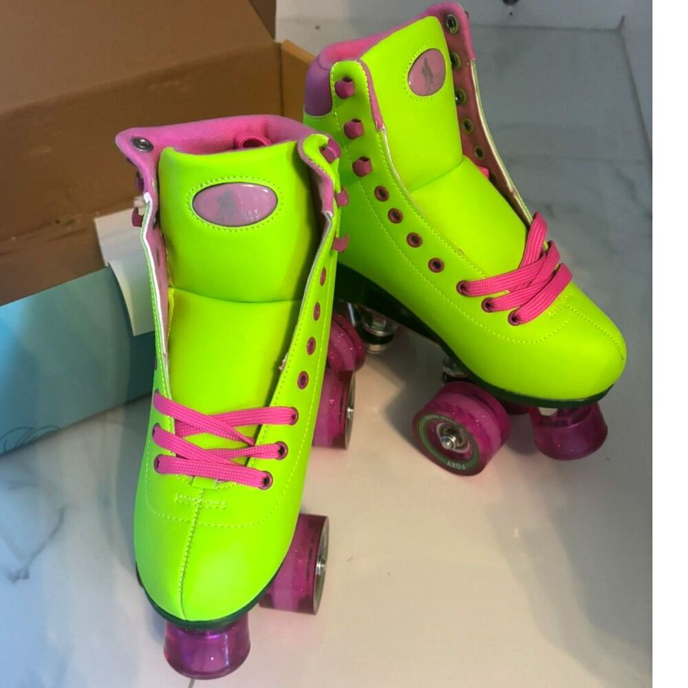 Foxy Skates Neon Green Pink Roller Skates Size 6 NEW